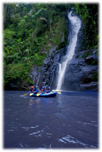 gallery_sobek_rafting06_bg